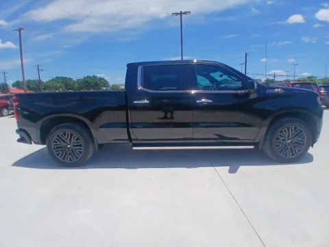 More photos of 2020 CHEVROLET SILVERADO 1500 HIGH COUNTRY at Callahan Motor Company, TX