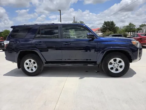 More photos of 2015 TOYOTA 4RUNNER SR5 at Callahan Motor Company, TX