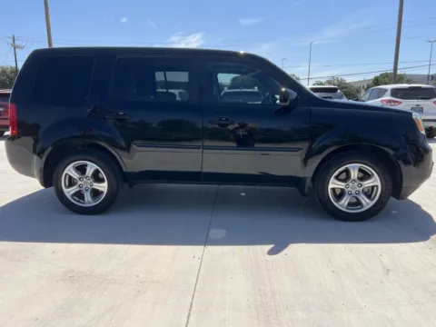 More photos of 2015 HONDA PILOT EX-L at Callahan Motor Company, TX