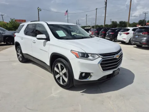 More photos of 2018 CHEVROLET TRAVERSE LT LEATHER at Callahan Motor Company, TX