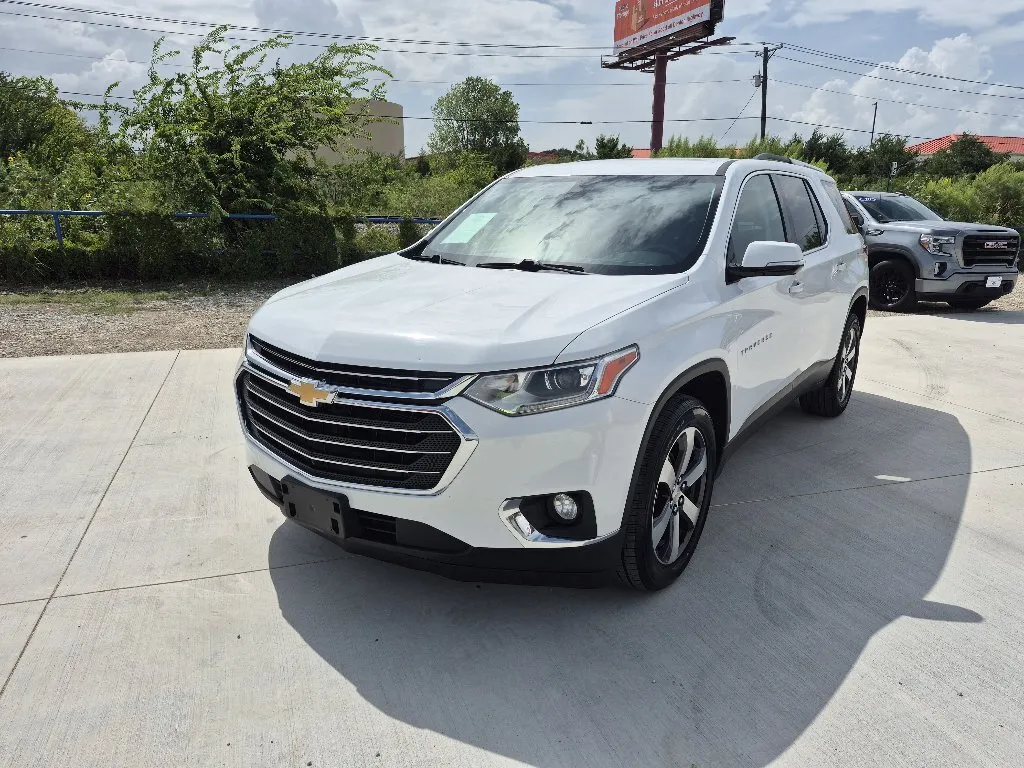 White 2018 CHEVROLET TRAVERSE LT LEATHER for sale in Fort Worth, TX
