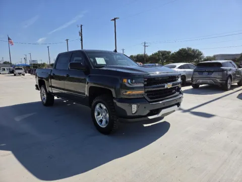 Another view of 2017 CHEVROLET SILVERADO 1500 LT for sale in Fort Worth, TX at Callahan Motor Company
