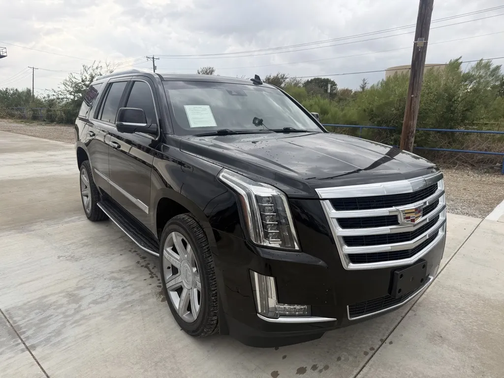Another view of 2018 CADILLAC ESCALADE LUXURY for sale in Fort Worth, TX at Callahan Motor Company