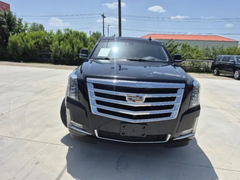 Another view of 2018 CADILLAC ESCALADE LUXURY for sale in Fort Worth, TX at Callahan Motor Company