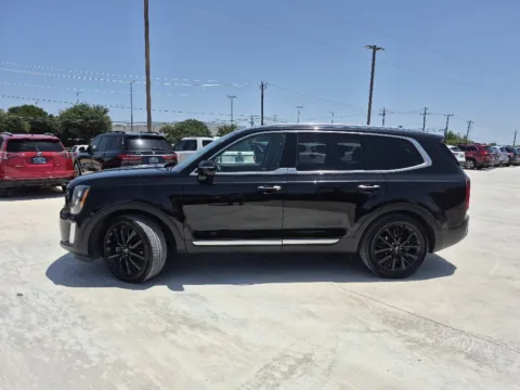 Photos of 2022 KIA TELLURIDE SX for sale in Fort Worth, TX at Callahan Motor Company