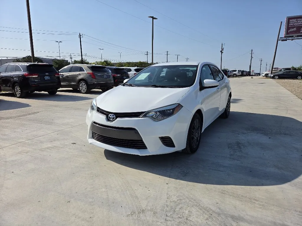 White 2016 TOYOTA COROLLA LE for sale in Fort Worth, TX
