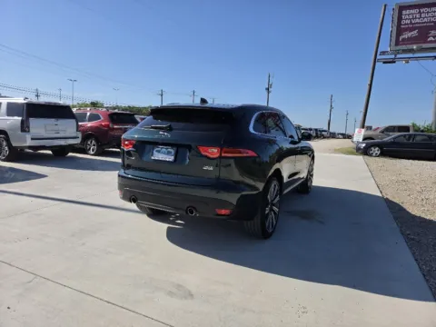 More photos of 2018 JAGUAR F-PACE 30T PRESTIGE at Callahan Motor Company, TX