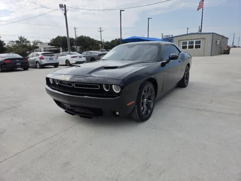 Black 2018 DODGE CHALLENGER SXT PLUS for sale in Fort Worth, TX