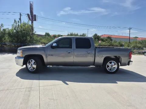 Photos of 2013 CHEVROLET SILVERADO 1500 LT for sale in Fort Worth, TX at Callahan Motor Company