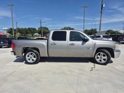 More photos of 2013 CHEVROLET SILVERADO 1500 LT at Callahan Motor Company, TX
