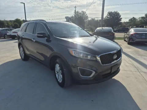 More photos of 2017 KIA SORENTO LX at Callahan Motor Company, TX