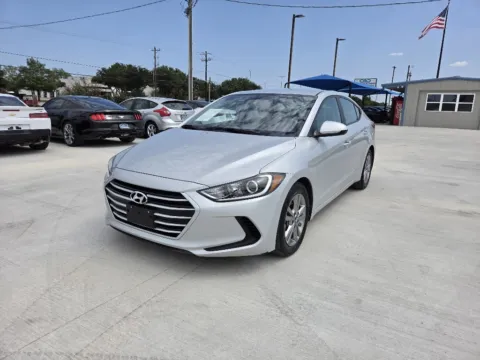 Silver 2017 HYUNDAI ELANTRA SE for sale in Fort Worth, TX