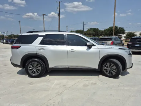 More photos of 2022 NISSAN PATHFINDER SV at Callahan Motor Company, TX