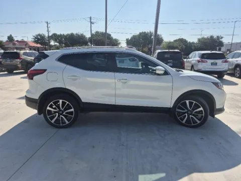 More photos of 2018 NISSAN ROGUE SPORT SL at Callahan Motor Company, TX
