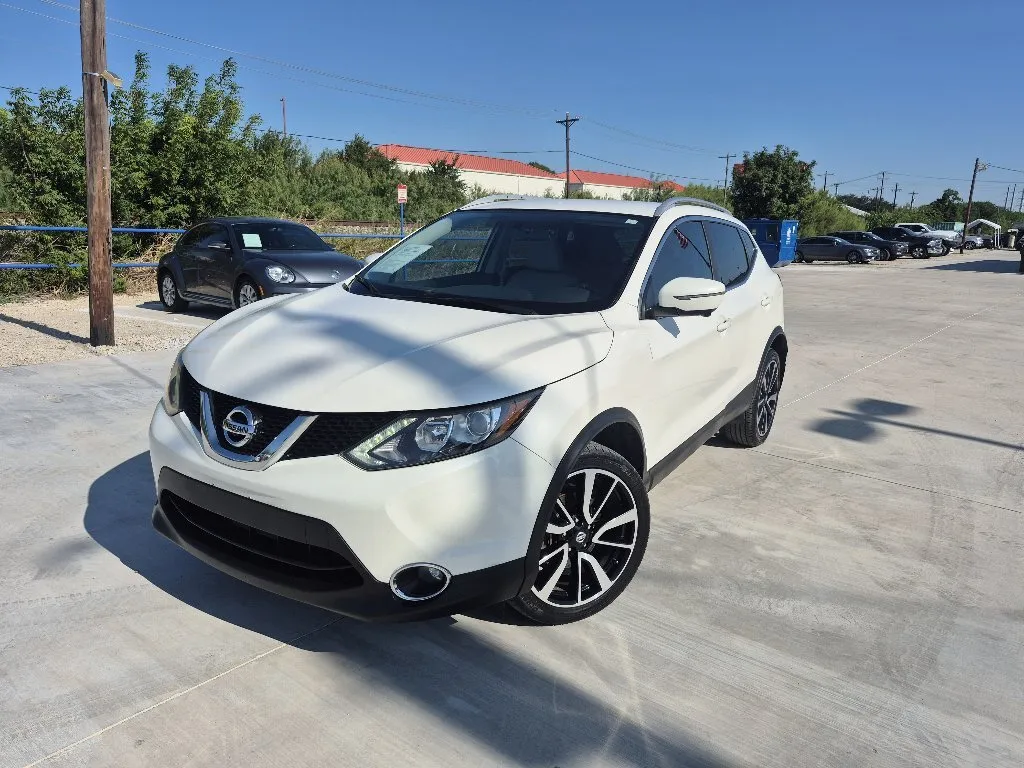White 2018 NISSAN ROGUE SPORT SL for sale in Fort Worth, TX
