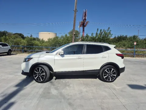 Photos of 2018 NISSAN ROGUE SPORT SL for sale in Fort Worth, TX at Callahan Motor Company