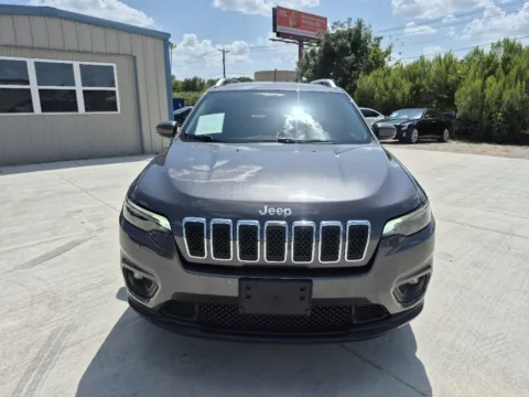 Another view of 2019 JEEP CHEROKEE LATITUDE PLUS for sale in Fort Worth, TX at Callahan Motor Company