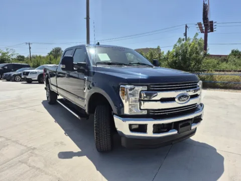 More photos of 2019 FORD F-350 SUPER DUT LARIAT at Callahan Motor Company, TX