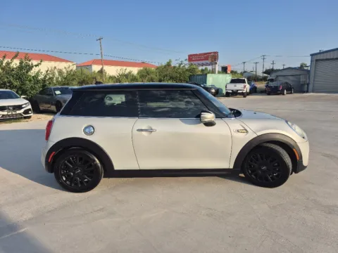 More photos of 2017 MINI HARDTOP 2 DOOR COUPE S at Callahan Motor Company, TX