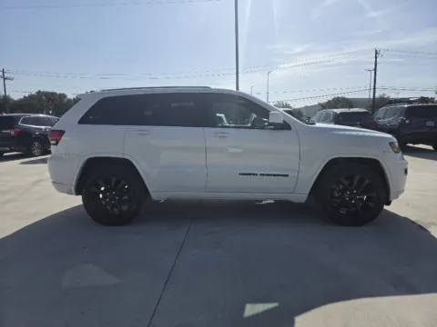 More photos of 2021 JEEP GRAND CHEROKEE LAREDO E at Callahan Motor Company, TX