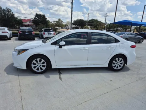 Photos of 2022 TOYOTA COROLLA LE for sale in Fort Worth, TX at Callahan Motor Company
