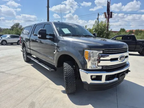 More photos of 2017 FORD F-250 SUPER DUT LARIAT at Callahan Motor Company, TX