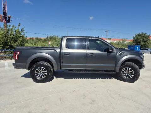 More photos of 2019 FORD F-150 RAPTOR at Callahan Motor Company, TX