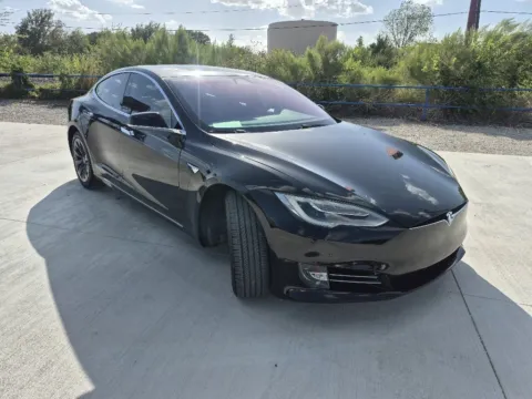 More photos of 2019 TESLA MODEL S 75D at Callahan Motor Company, TX