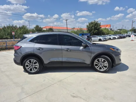 More photos of 2021 FORD ESCAPE HYBRID SEL at Callahan Motor Company, TX