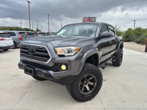 Gray 2017 TOYOTA TACOMA SR5 V6 for sale in Fort Worth, TX