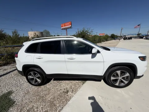 More photos of 2019 JEEP CHEROKEE LIMITED at Callahan Motor Company, TX