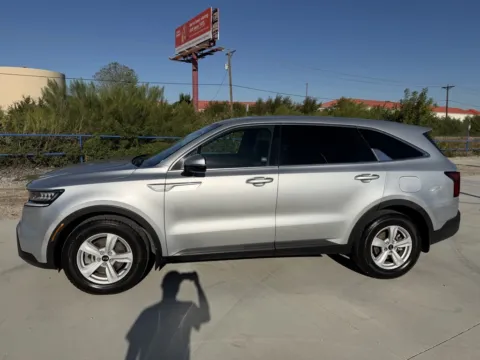 Photos of 2021 KIA SORENTO LX for sale in Fort Worth, TX at Callahan Motor Company