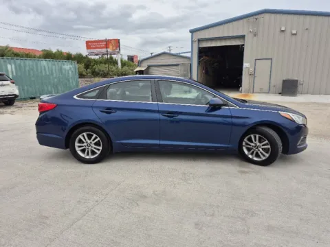 More photos of 2016 HYUNDAI SONATA BASE at Callahan Motor Company, TX