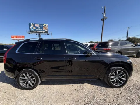 More photos of 2017 VOLVO XC90 T6 MOMENTUM at Callahan Motor Company, TX