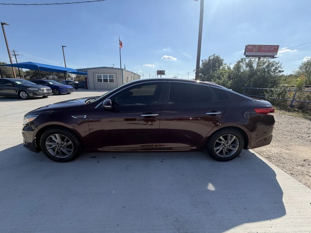 2020 KIA OPTIMA LX thumbnail 2