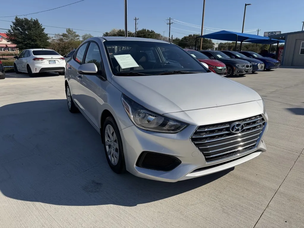 2020 HYUNDAI ACCENT SE thumbnail 3
