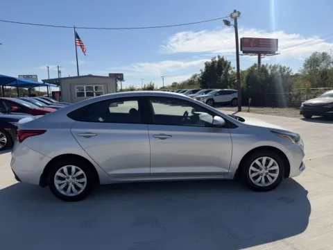 More photos of 2020 HYUNDAI ACCENT SE at Callahan Motor Company, TX