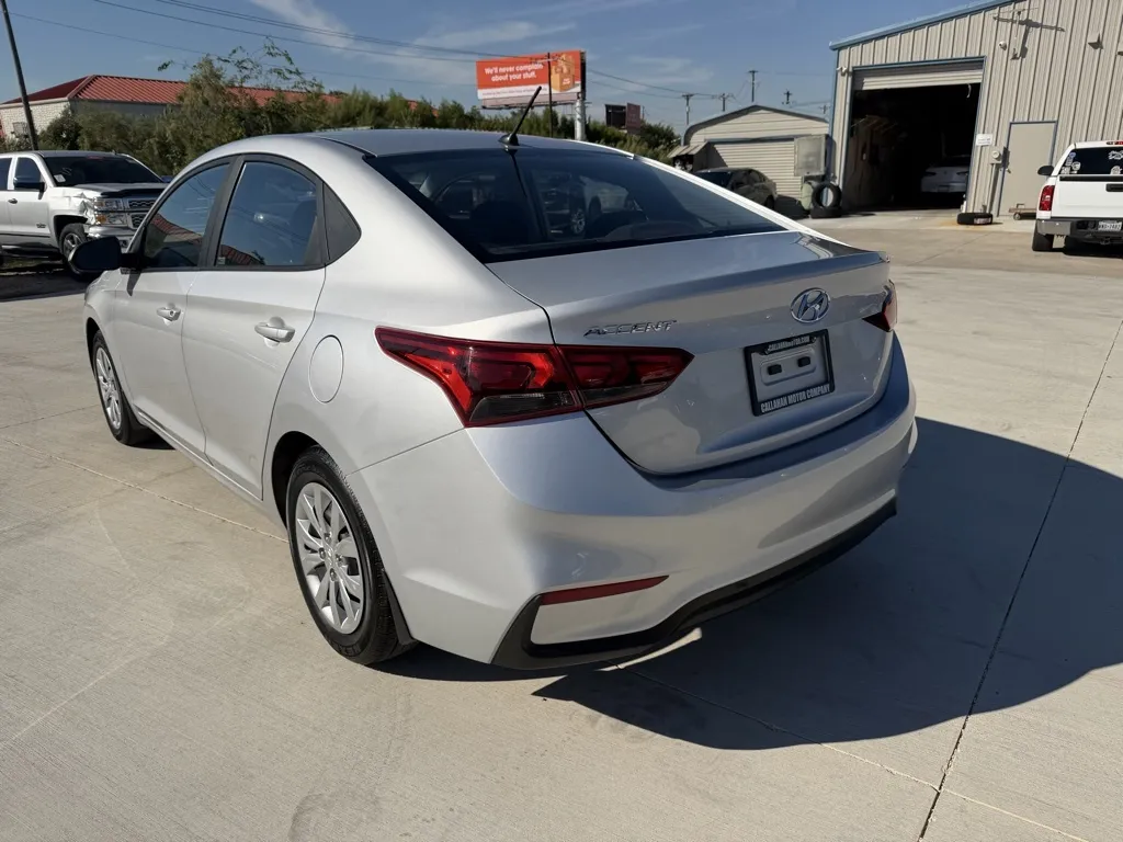 2020 HYUNDAI ACCENT SE thumbnail 6