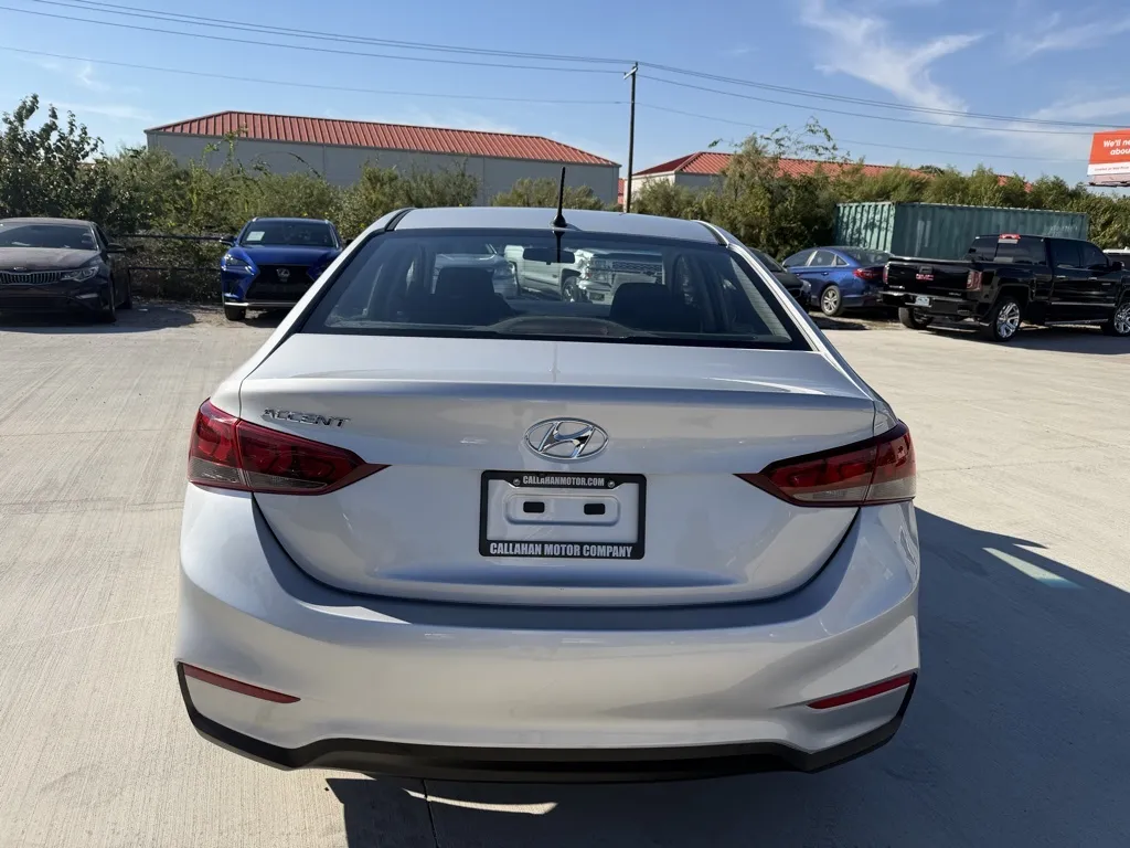 2020 HYUNDAI ACCENT SE thumbnail 8
