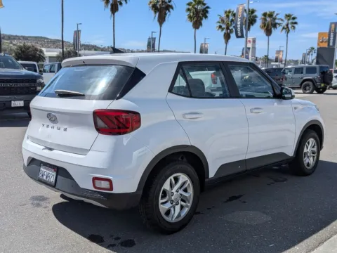 More photos of 2021 Hyundai Venue SE at Mossy Chrysler Dodge Jeep Ram, CA