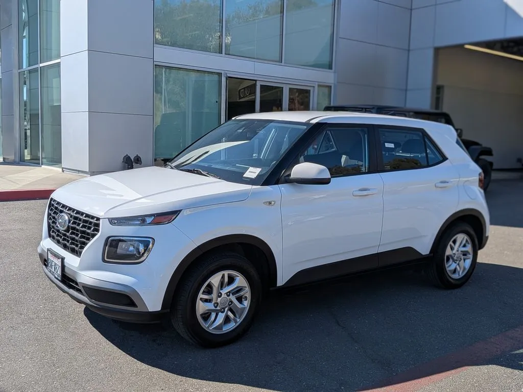 White 2021 Hyundai Venue SE for sale in Chula Vista, CA