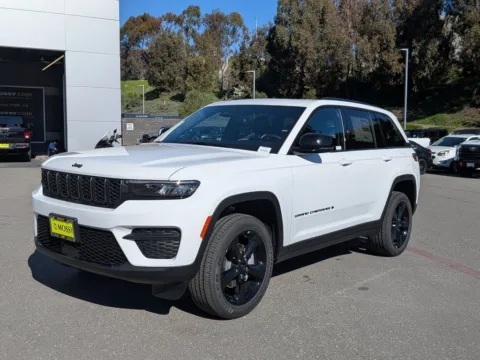 White 2025 Jeep Grand Cherokee Altitude X for sale in Chula Vista, CA