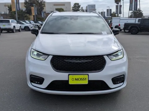 Another view of 2026 Chrysler Pacifica Limited for sale in Chula Vista, CA at Mossy Chrysler Dodge Jeep Ram