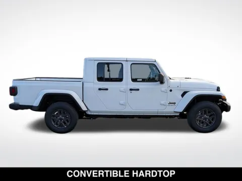 More photos of 2026 Jeep Gladiator Sport S at Mossy Chrysler Dodge Jeep Ram, CA