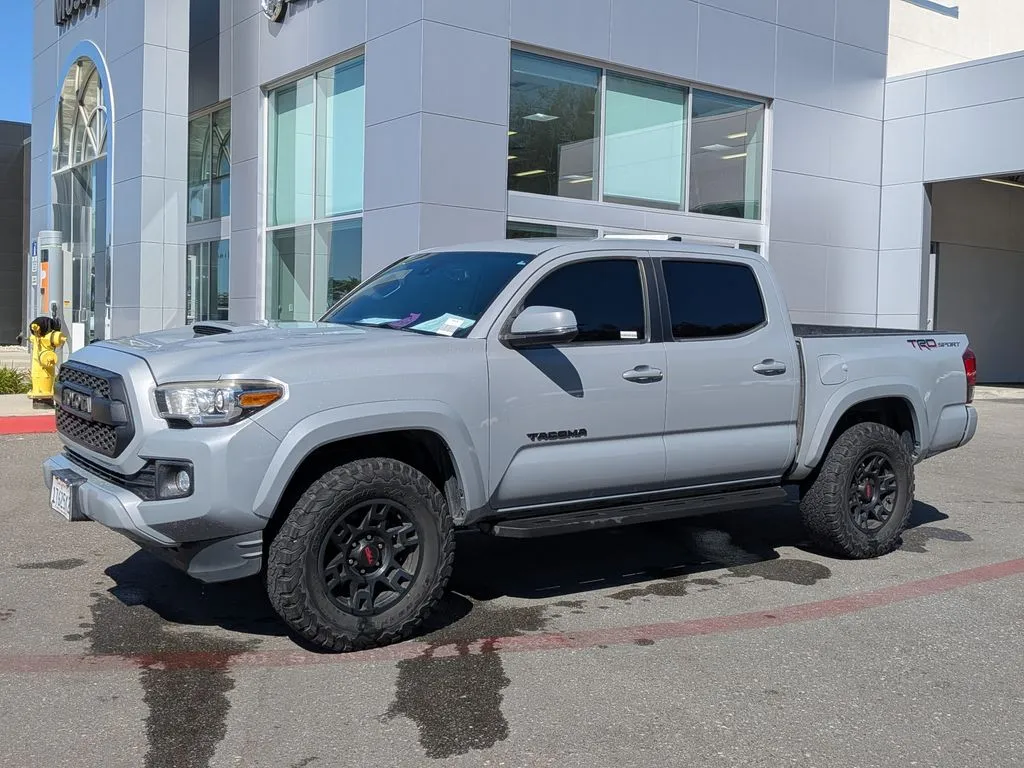 Red 2018 Toyota Tacoma for sale in Chula Vista, CA