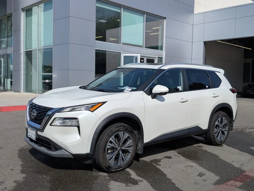 White 2022 Nissan Rogue SV for sale in Chula Vista, CA