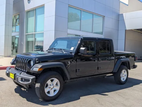 Black 2023 Jeep Gladiator Sport S for sale in Chula Vista, CA