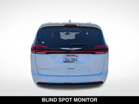 More photos of 2022 Chrysler Pacifica Touring L at Mossy Chrysler Dodge Jeep Ram, CA