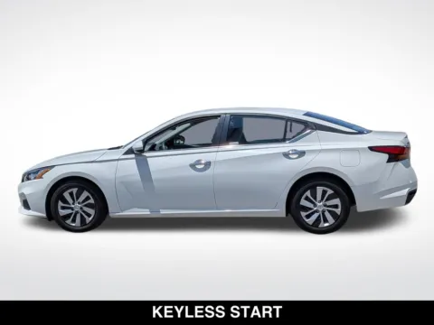 More photos of 2021 Nissan Altima 2.5 S at Mossy Chrysler Dodge Jeep Ram, CA
