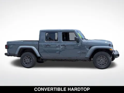 More photos of 2026 Jeep Gladiator Sport S at Mossy Chrysler Dodge Jeep Ram, CA